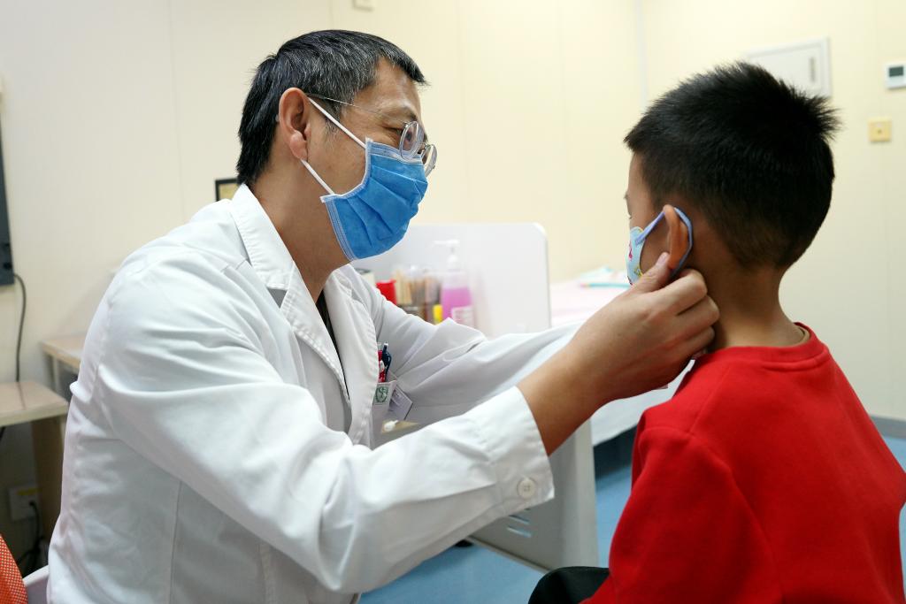 呼吸道合胞病毒進(jìn)入流行期？秋冬這樣守護(hù)兒童呼吸道健康