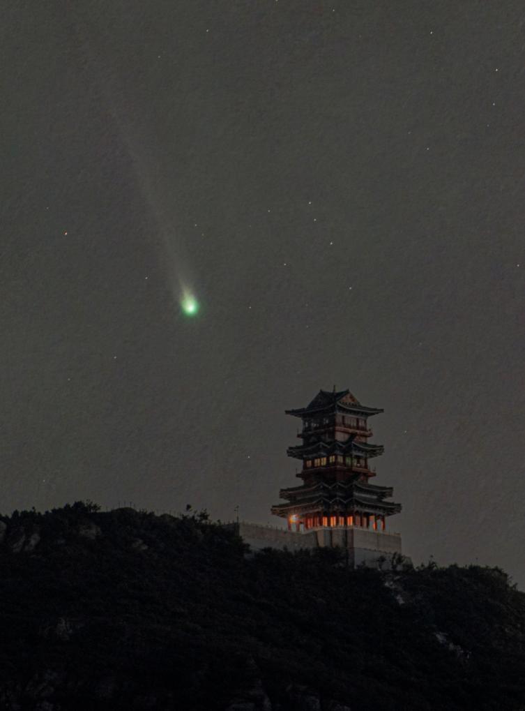 今年以來(lái)最亮彗星現(xiàn)身天際，它的名字叫“萊蒙”
